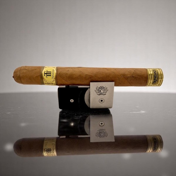 TRINIDAD ROBUSTO EXTRA TRAVEL HUMIDOR — Rhein 1905