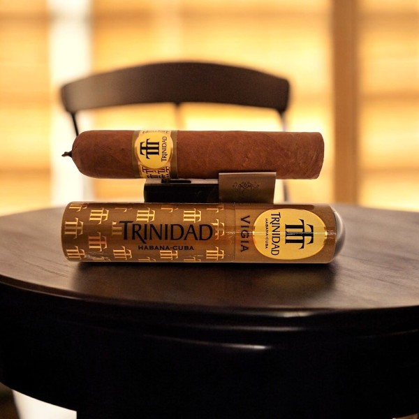 TRINIDAD VIGIA TUBOS CARDBOX /3 — Rhein 1905
