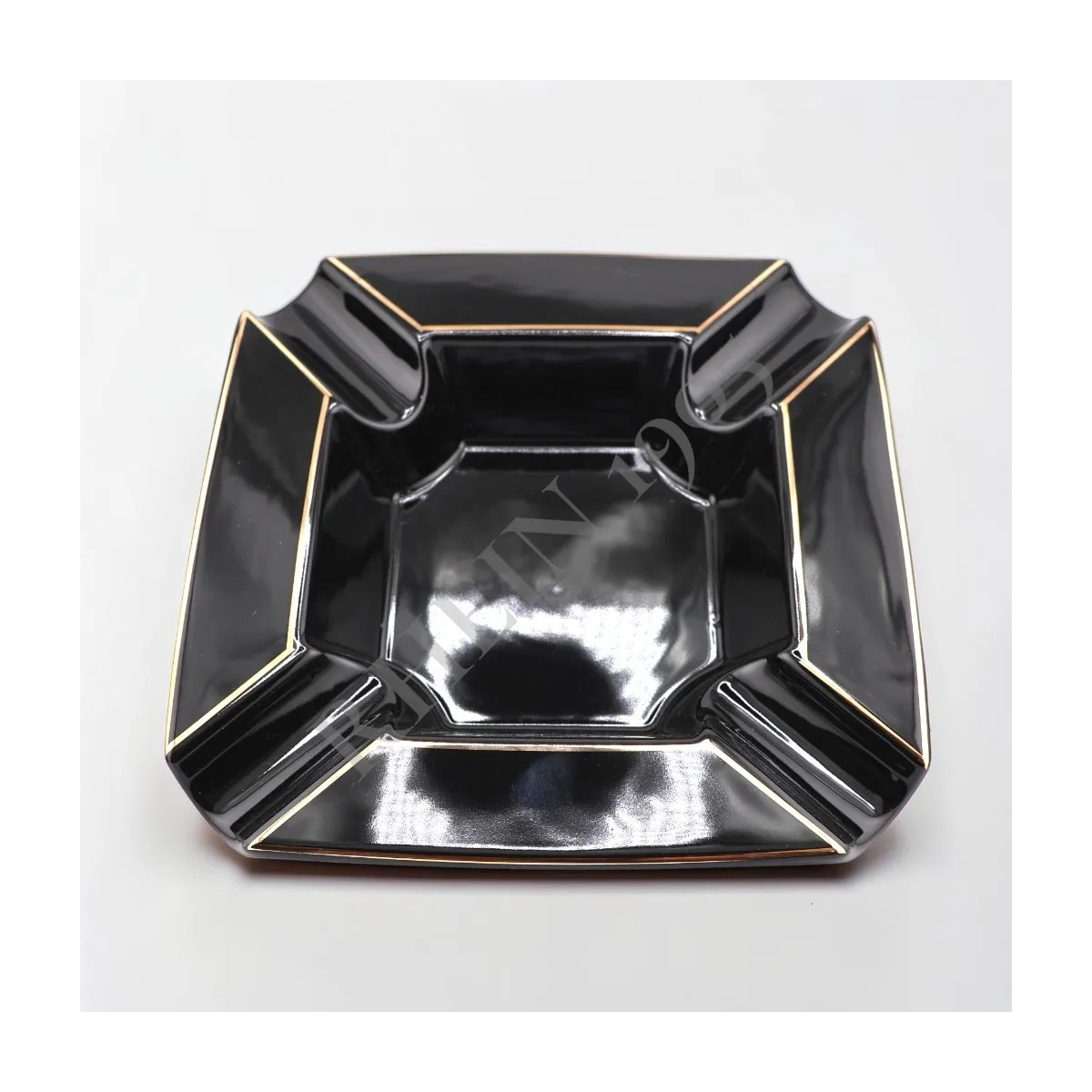 TYCOON CIGAR ASHTRAY II ECKIG BLACK — Rhein 1905