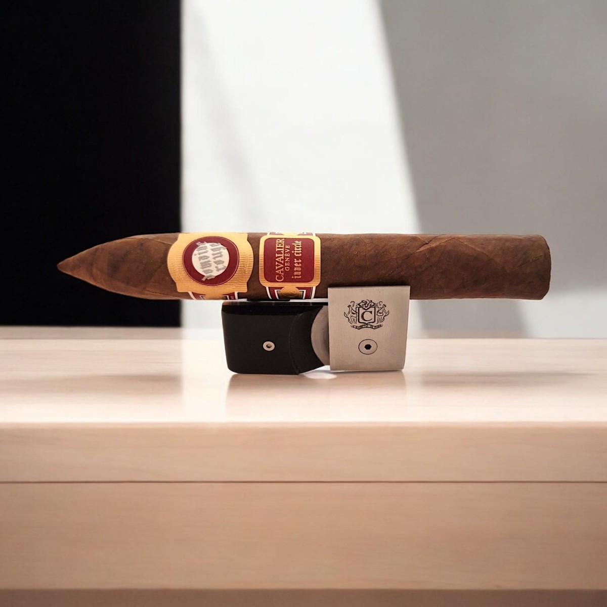 CAVALIER DE GENEVE - DOMAINE ROUGE FIGURADO — Rhein 1905