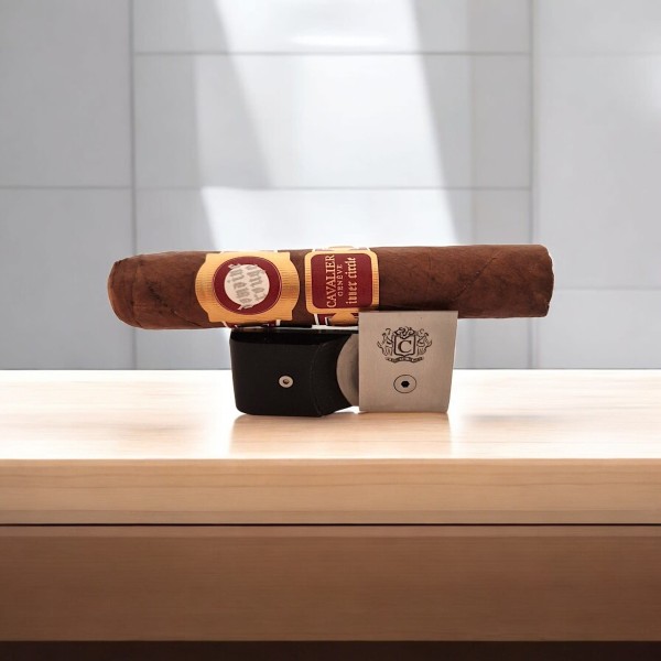 CAVALIER DE GENEVE - DOMAINE ROUGE PETIT ROBUSTO — Rhein 1905
