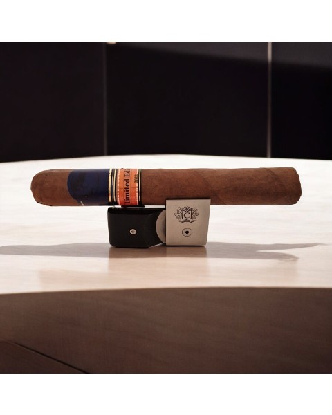 CAVALIER GENEVE EDICION LIMITADA 2022 TORO EXTRA — Rhein 1905
