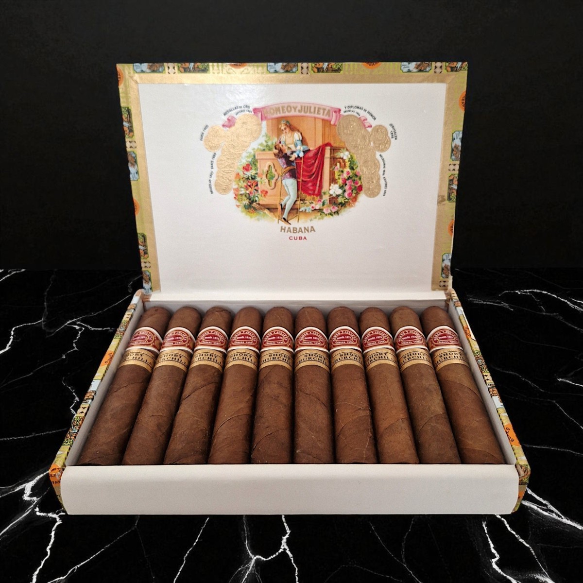 ROMEO Y JULIETA SHORT CHURCHILLS / 10'S — Rhein 1905