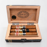 ROMEO SHORT CHURCHILL RESERVA COSECHA /3 — Rhein 1905