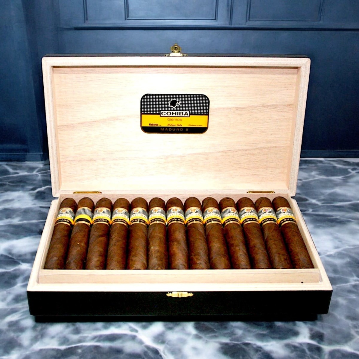 COHIBA MADURO 5 GENIOS FULL BOX 25'S — Rhein 1905