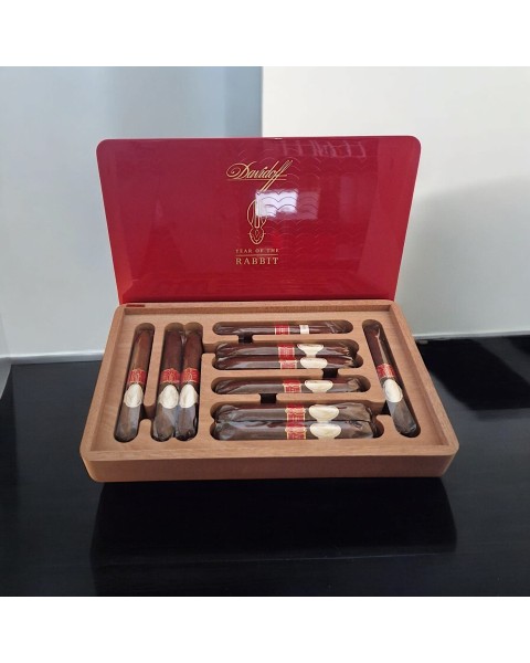 DAVIDOFF YEAR OF THE RABBIT 2023 - FULL BOX — Rhein 1905