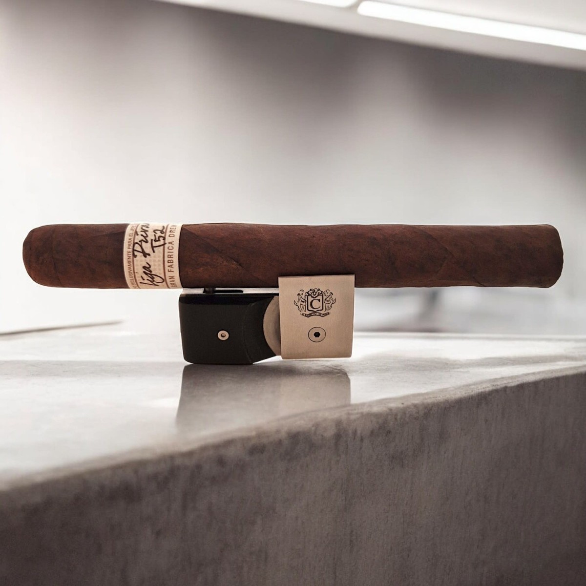 DREW ESTATE LIGA PRIVADA T 52 DOUBLE CORONA — Rhein 1905