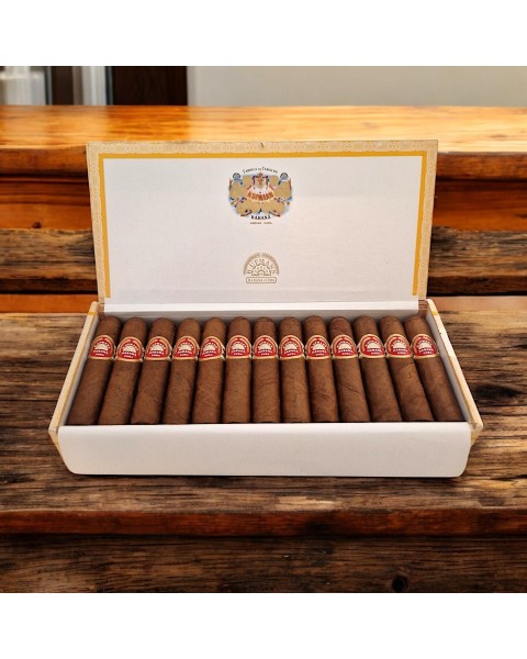 H. UPMANN HALF CORONA FULL BOX 25'S — Rhein 1905
