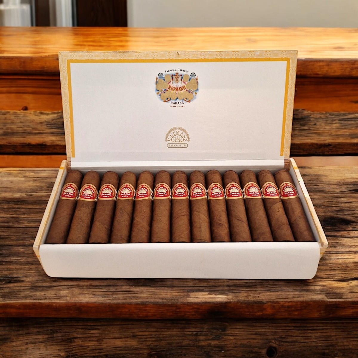 H. UPMANN HALF CORONA FULL BOX 25'S — Rhein 1905