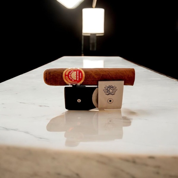 H.UPMANN HALF CORONA UNIT — Rhein 1905