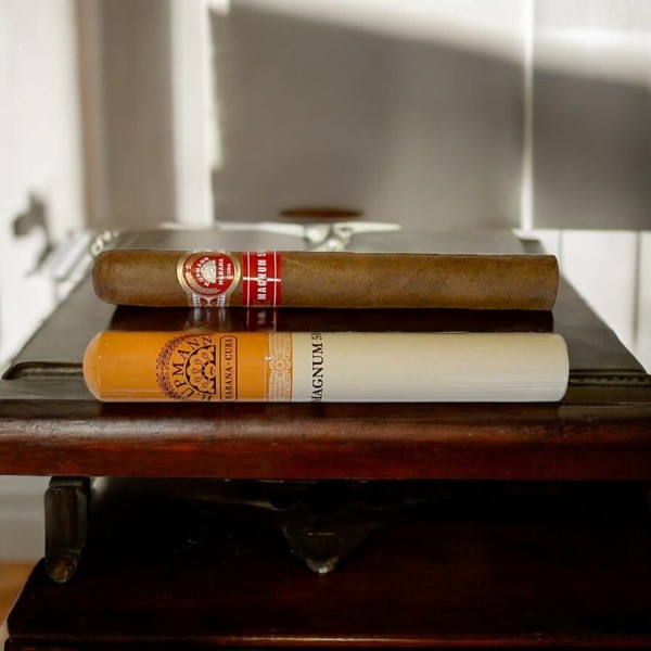 H.UPMANN MAGNUM 50 TUBOS CARDBOX/3 — Rhein 1905
