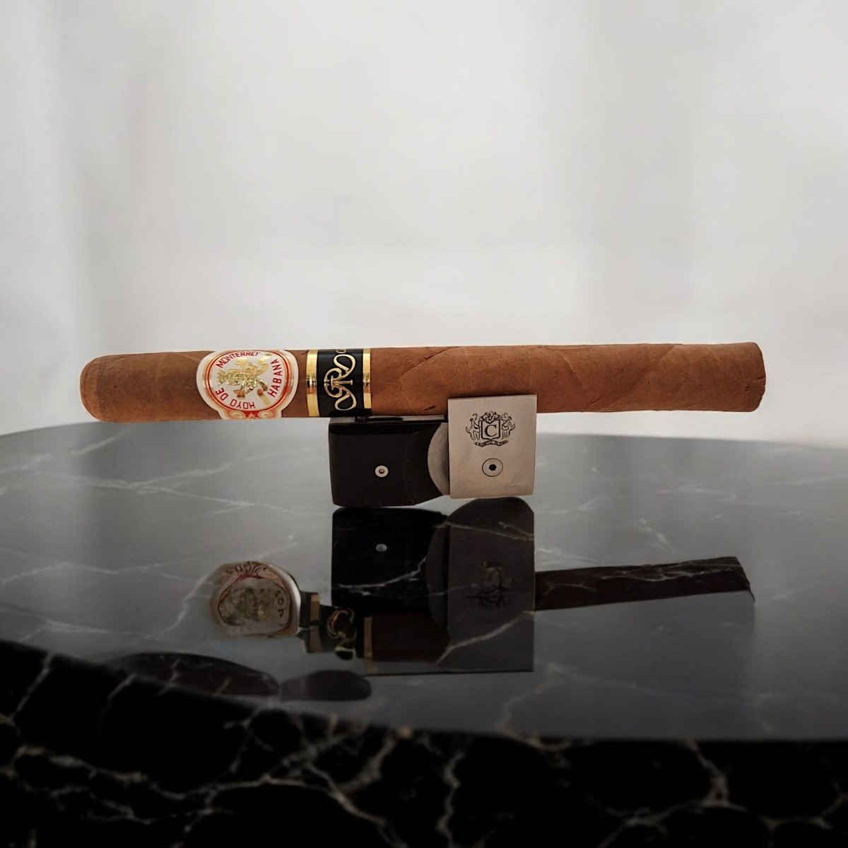 HOYO DE MONTERREY DOUBLE CORONA GRAN RESERVA - UNIT — Rhein 1905