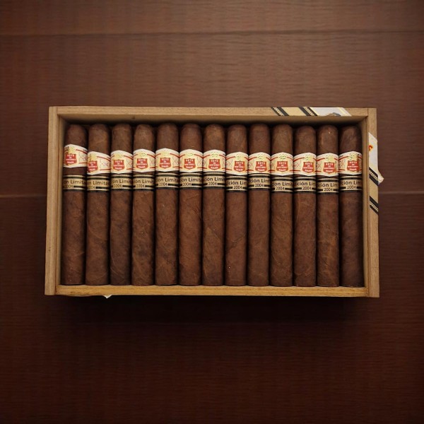 HOYO DE MONTERREY EPICURE ESPECIAL EL 2004 - BOX 25'S — Rhein 1905