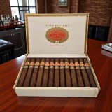 HOYO DE MONTERREY PIRAMIDES EL 2003 - BOX 25'S — Rhein 1905