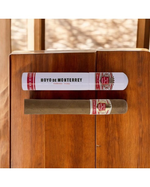 HOYO DE MONTERREY SAN JUAN TUBOS CARDBOX/3 — Rhein 1905