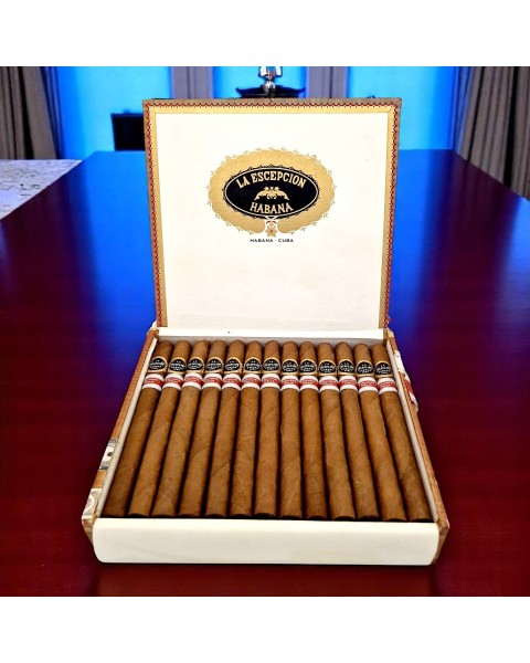 LA ESCEPCION SELECTOS FINOS  ER ITALIA 2011 - BOX 25'S — Rhein 1905