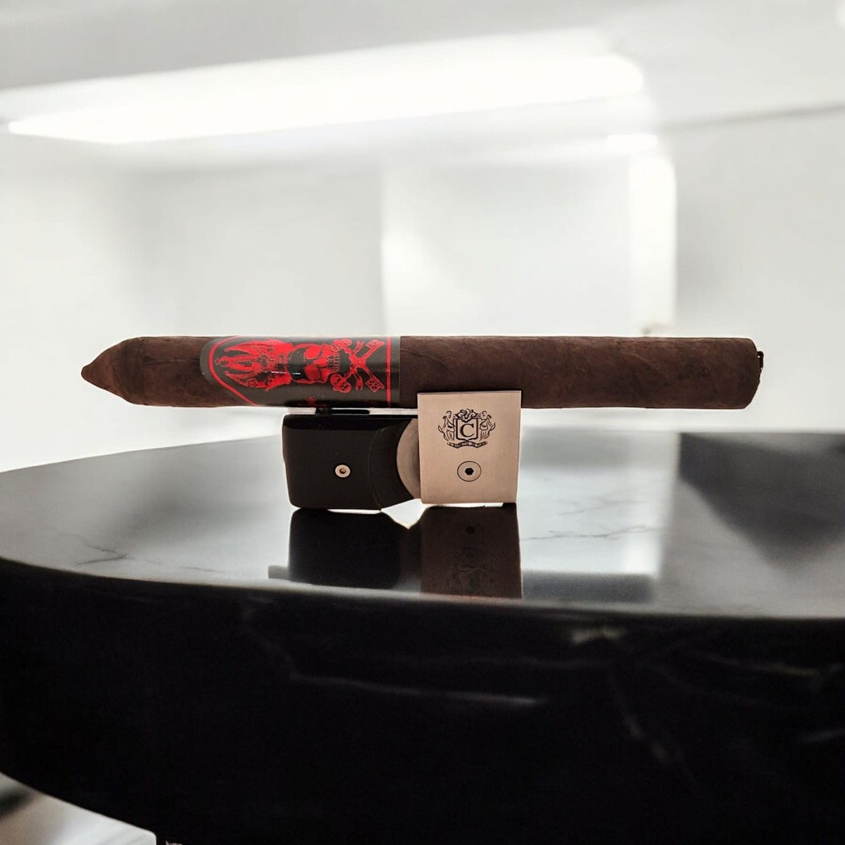 BLACK LABEL BISHOPS BLEND CORONA LARGA 6.25x46 — Rhein 1905