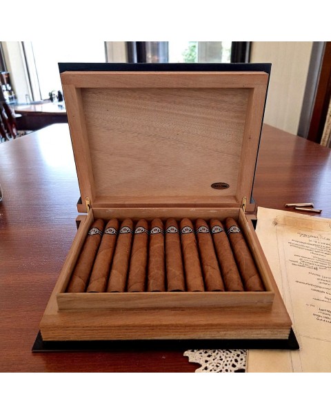 MONTECRISTO GRAN PIRAMIDES BOOK 20'S — Rhein 1905