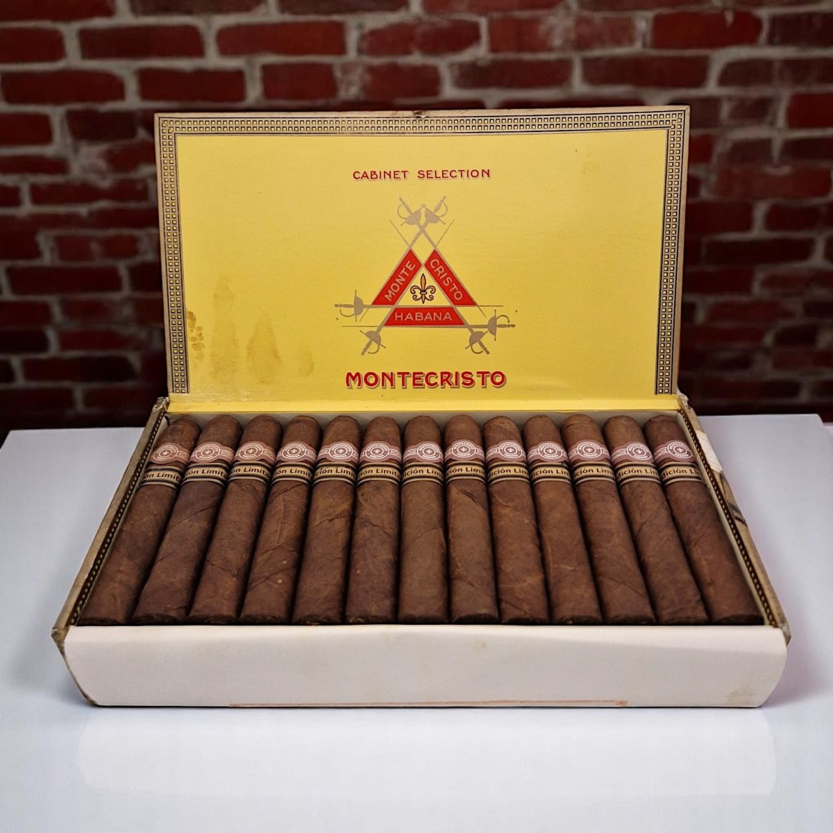 MONTECRISTO ROBUSTO EL 2000 - BOX 25'S — Rhein 1905