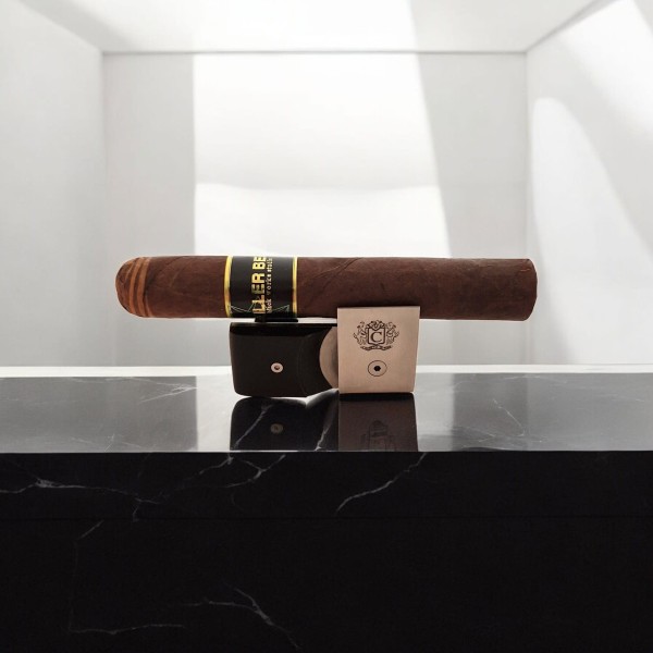 BLACK LABEL KILLER BEE ROBUSTO — Rhein 1905