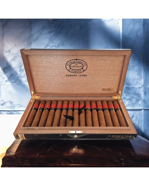 PARTAGAS  SERIE E2 GRAN RESERVA / 15'S — Rhein 1905