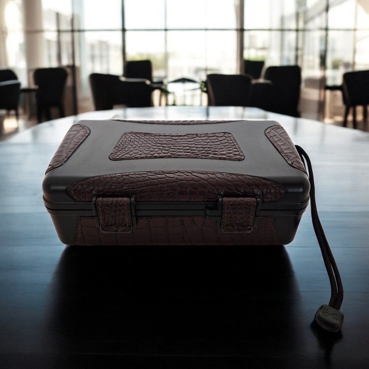 RHEIN CIGAR CASE 10 CROCODILE LEATHER BROWN — Rhein 1905