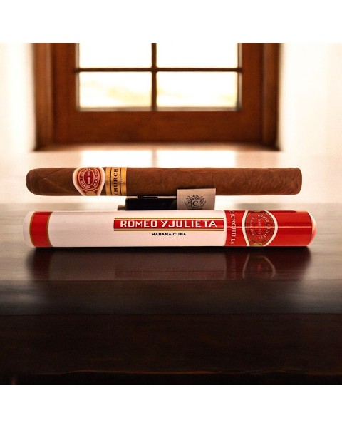 ROMEO Y JULIETA CHURCHILL / 25'S — Rhein 1905