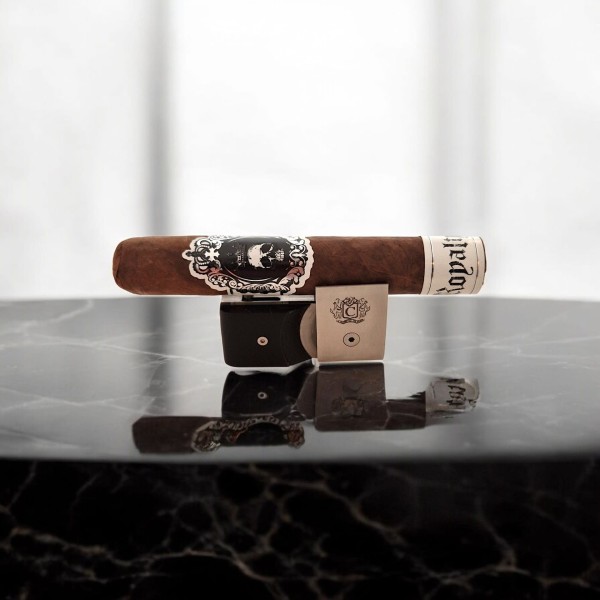 BLACK LABEL ROYALTY ROBUSTO — Rhein 1905