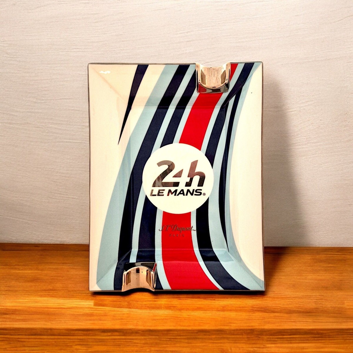 ST DUPONT ASHTRAY LE MANS WHITE — Rhein 1905